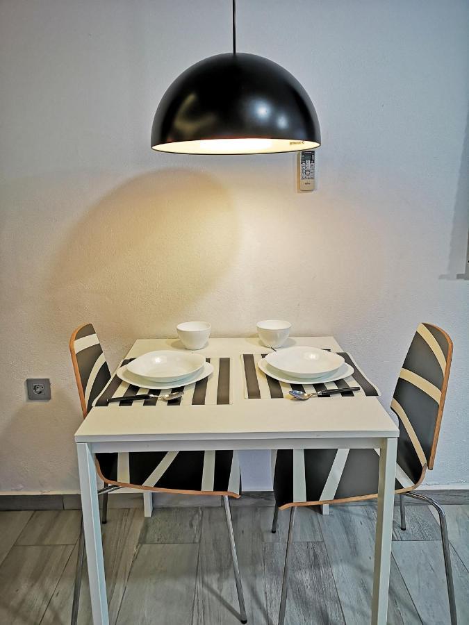 Conil Red-black Apartment *
